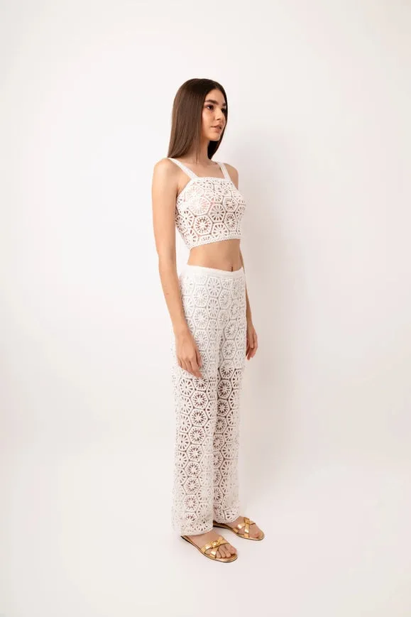 Capri Crochet Rear Zip Straight Pants