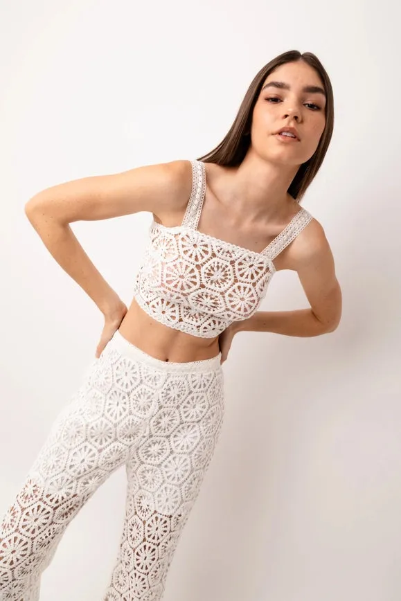 Capri Crochet Rear Zip Straight Pants