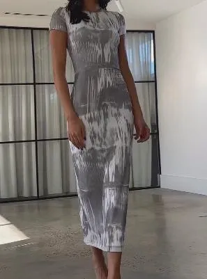 Grey and white gradient slimming long dress