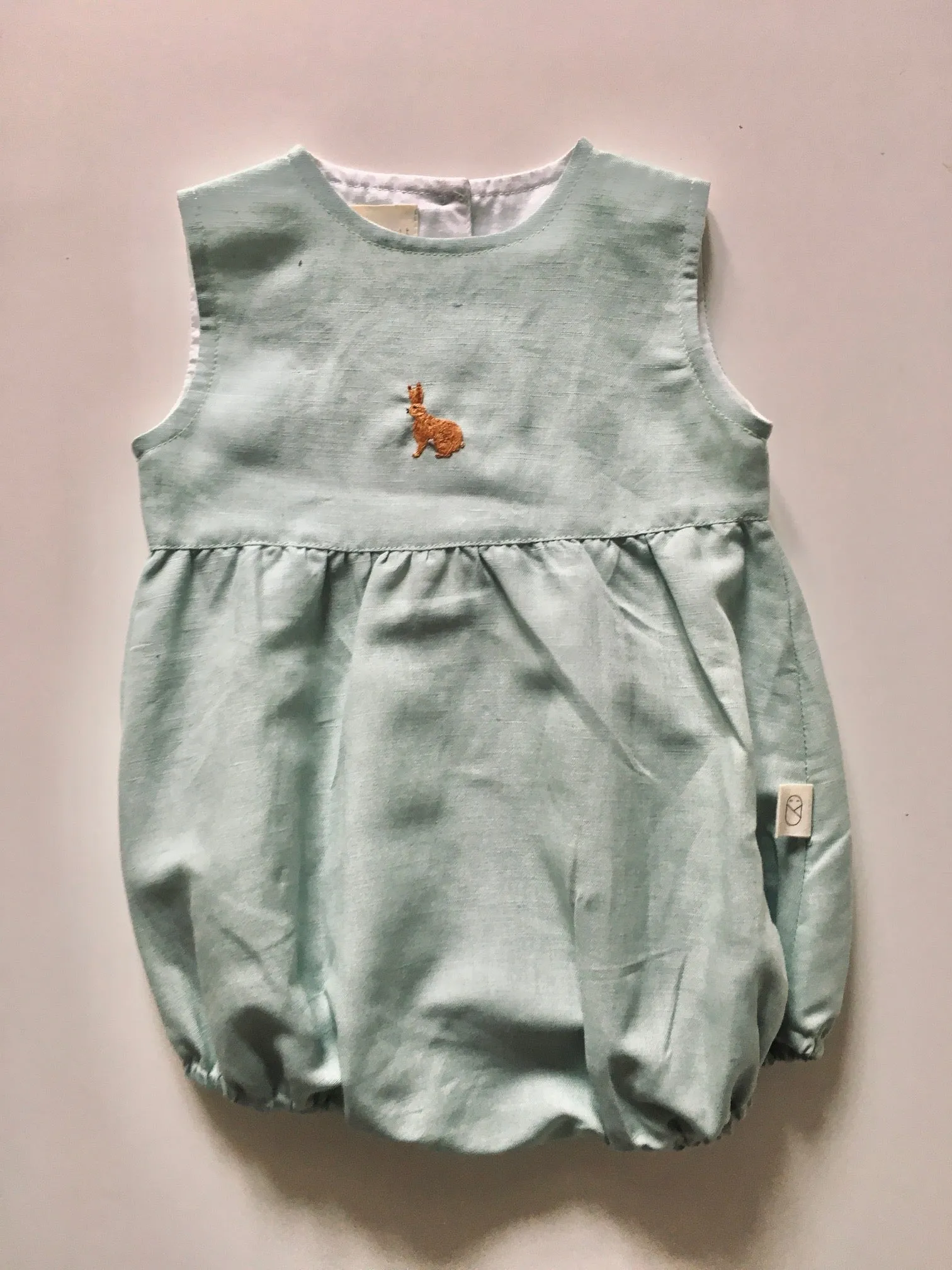 Tight back simple romper