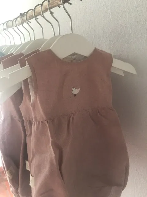 Tight back simple romper