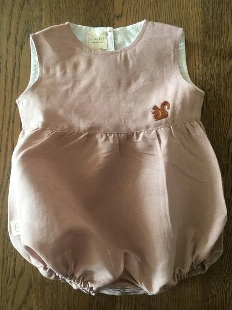 Tight back simple romper