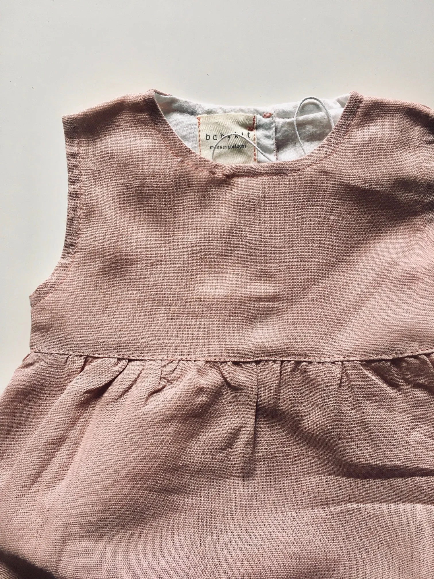 Tight back simple romper