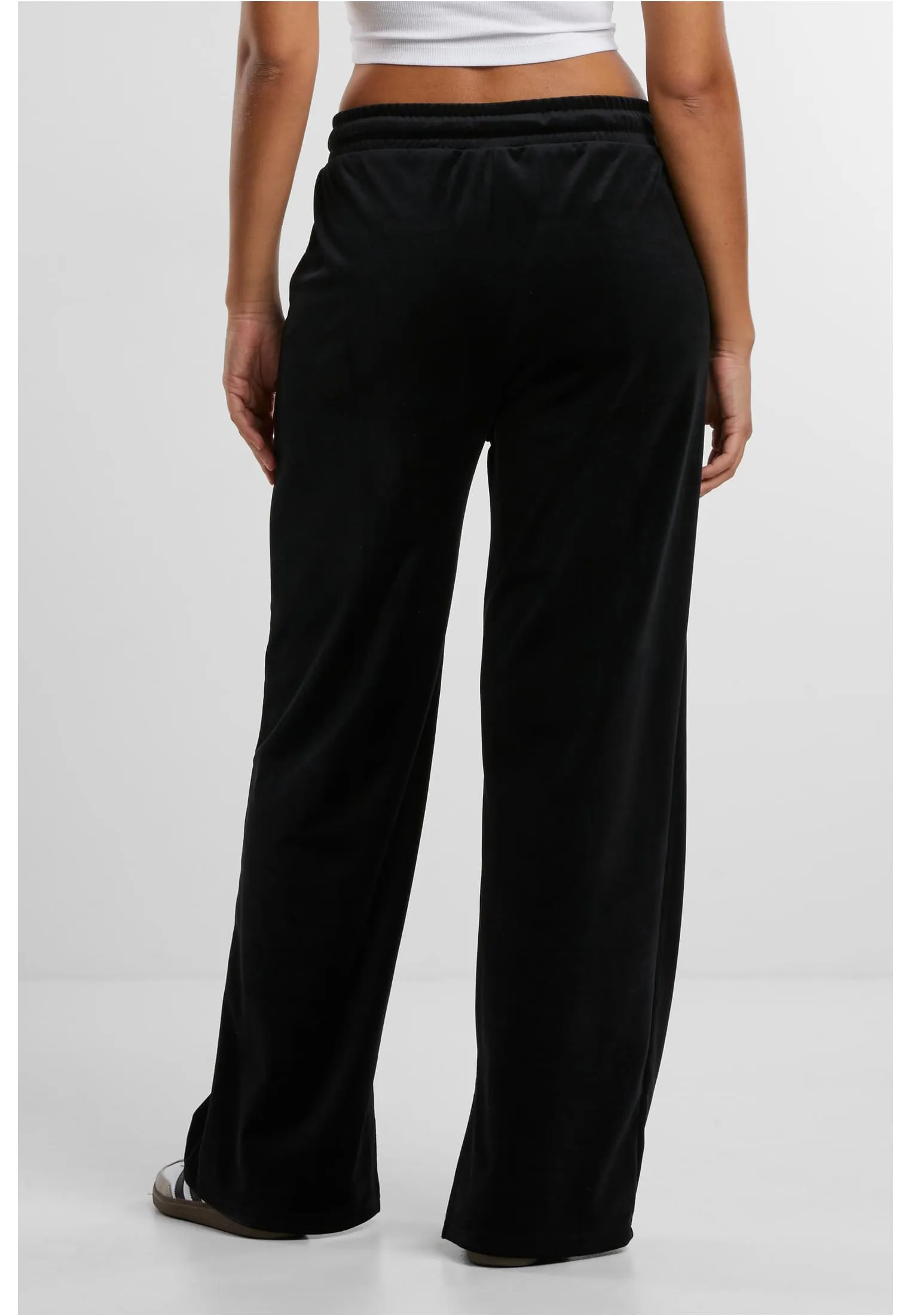 UC Velvet Sweatpants