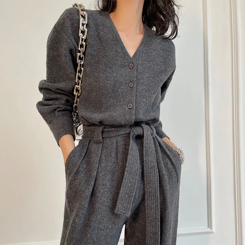 V-neck knitted wool drape wide-leg trouser jumpsuit - Mopai